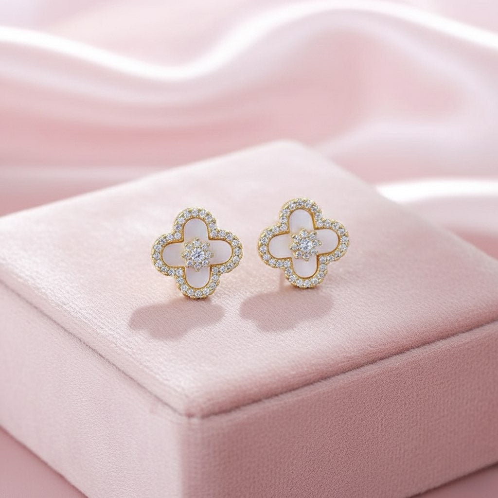 Petite boucle d'oreilles Trèfle